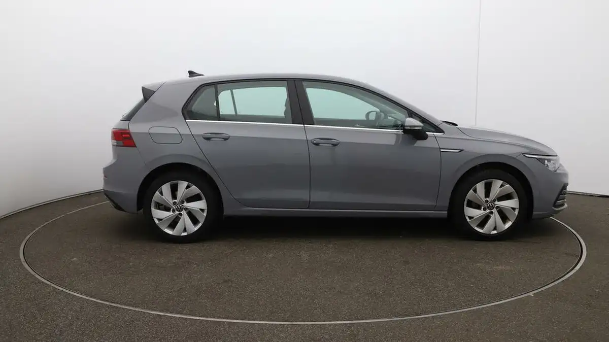 2020-volkswagen-golf-15-tsi-style-130ps-hatchback-big-42