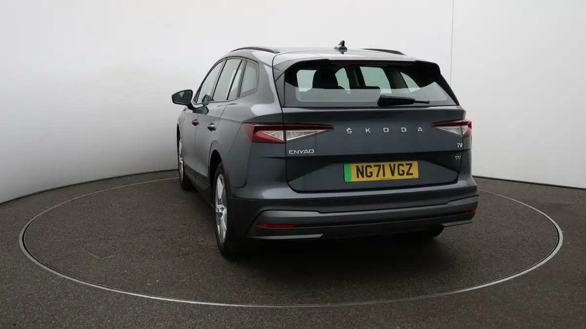 2022-skoda-enyaq-e-60-big-54