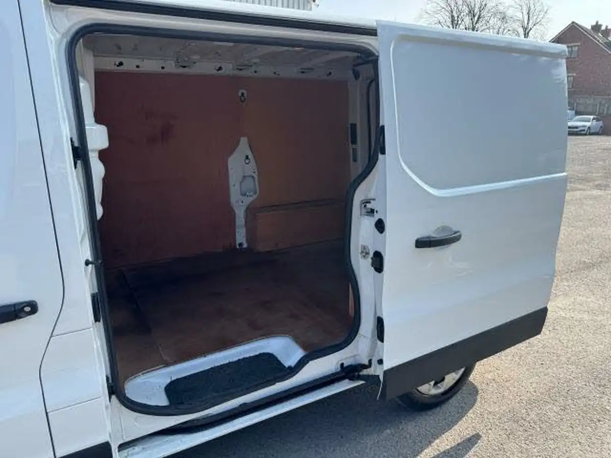 2023-renault-trafic-20dci-sl28-130-business-big-41