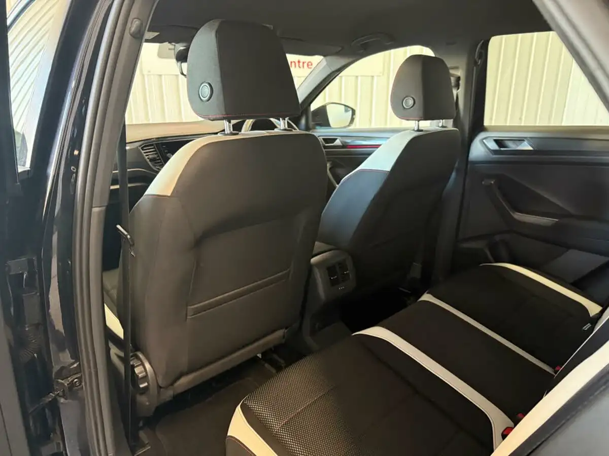 2018-volkswagen-t-roc-15-tsi-sel-ss-big-10