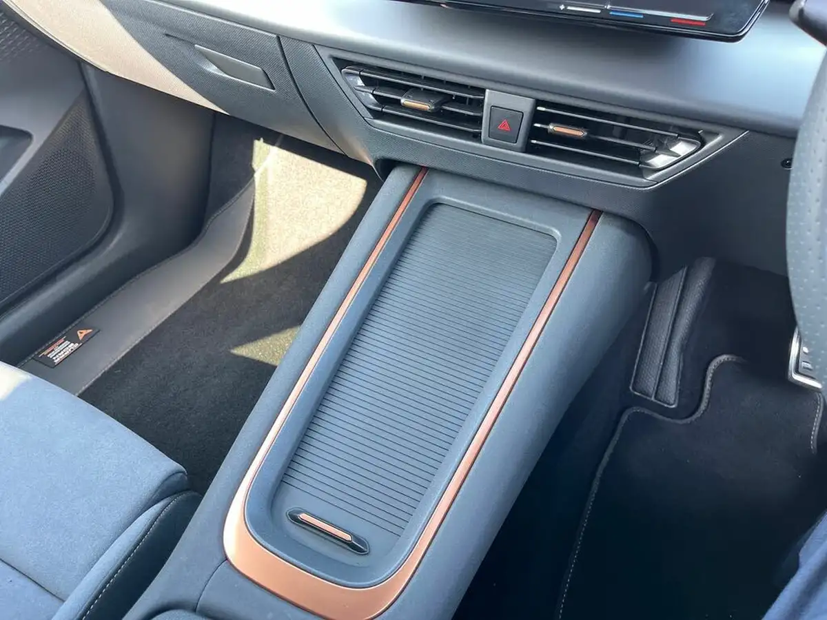 2024-cupra-born-e-v3-230ps-77kwh-e-boost-big-24