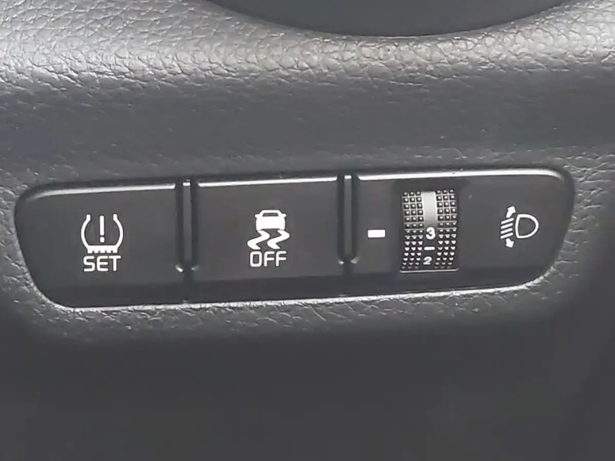 2023-kia-picanto-10-2-big-18