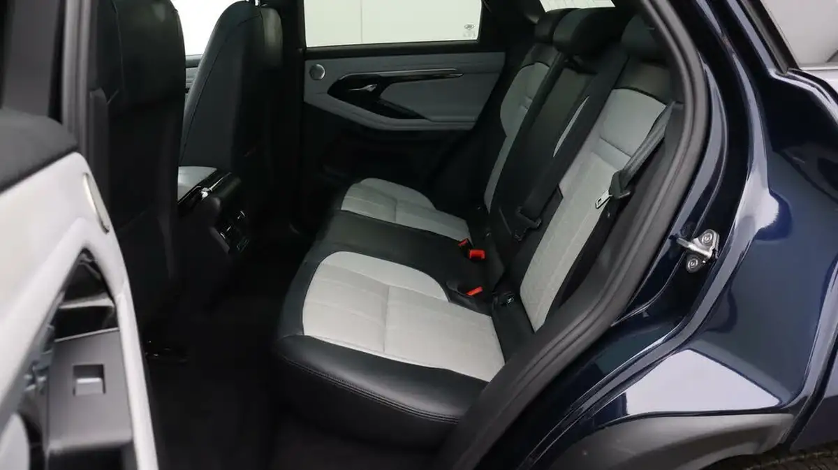 2022-land-rover-range-rover-evoque-20-d200-r-dynamic-hse-big-16