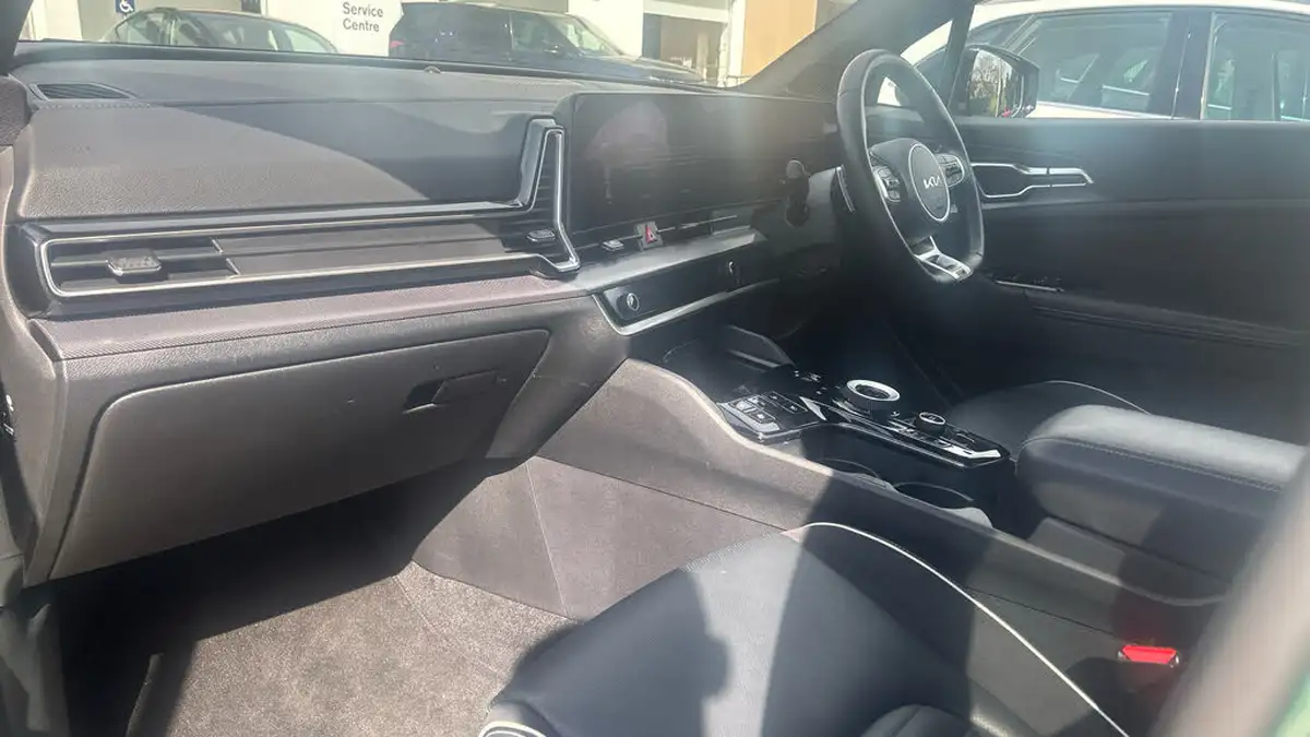 2023-kia-sportage-16-t-gdi-gt-line-226bhp-hev-auto-big-9