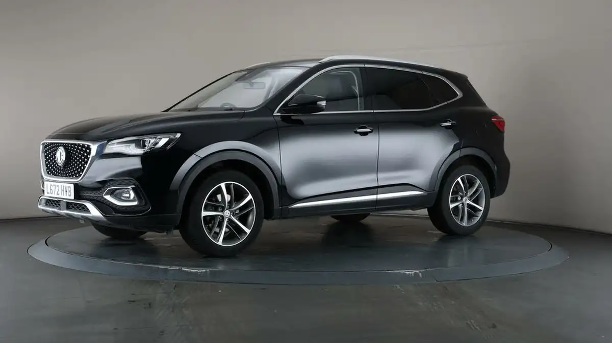 2022-mg-hs-15t-gdi-exclusive-162ps-big-33