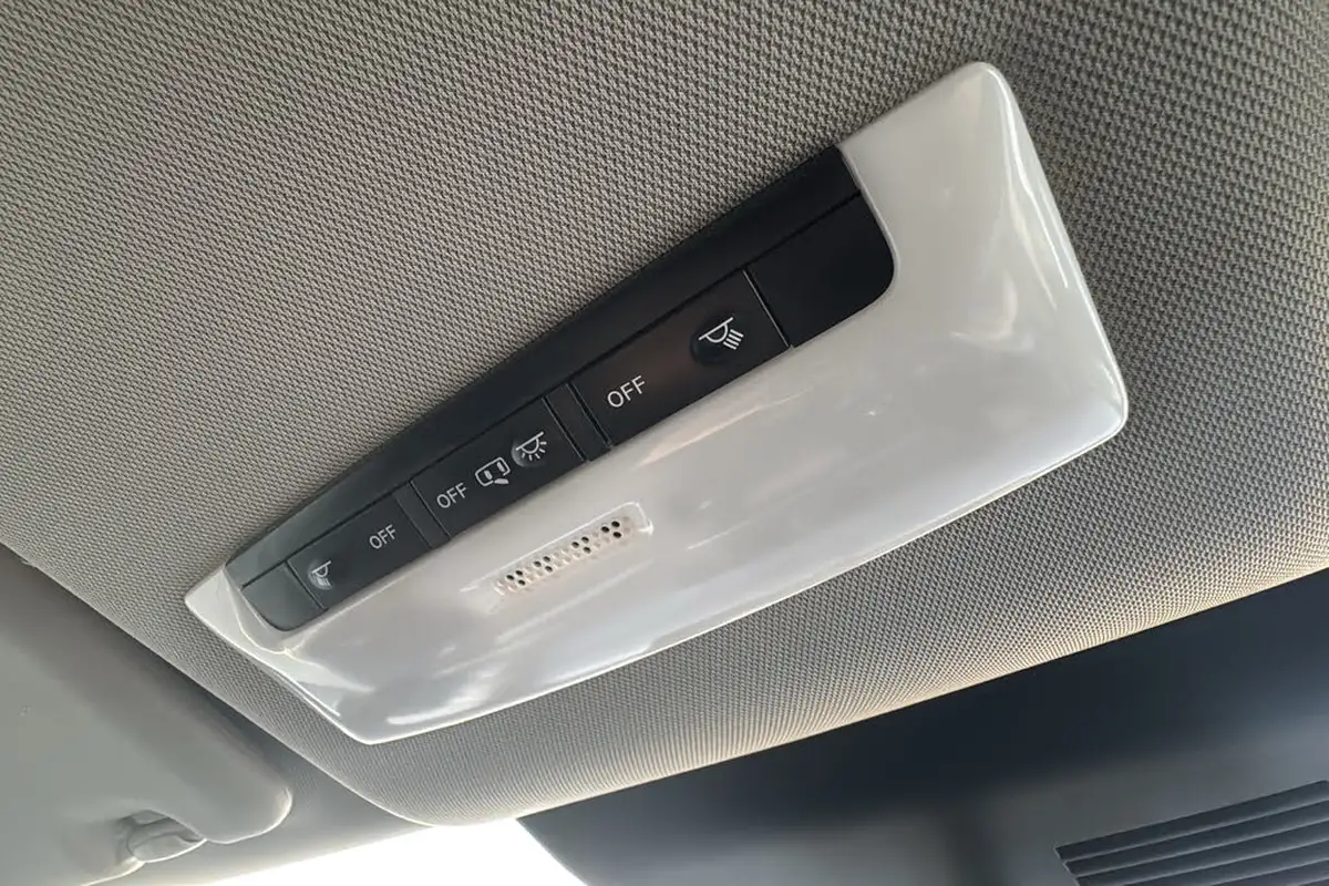 2021-nissan-leaf-e-e-tekna-big-43
