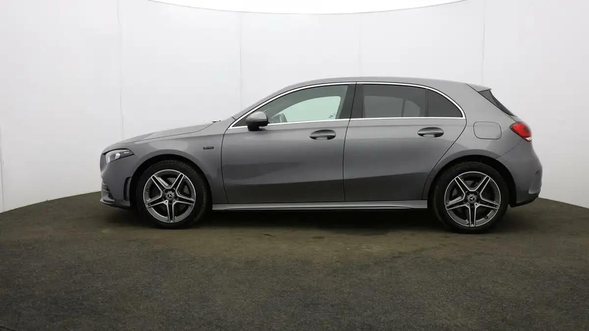 2021-mercedes-benz-a-class-13-a250e-amg-line-hatchback-5d-big-59