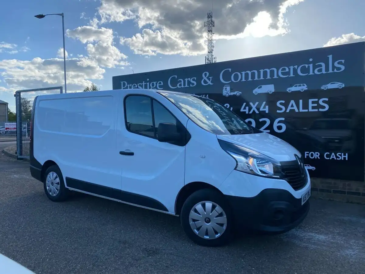 2017-renault-trafic-16dci-sl27-120-business-e6-panel-big-42