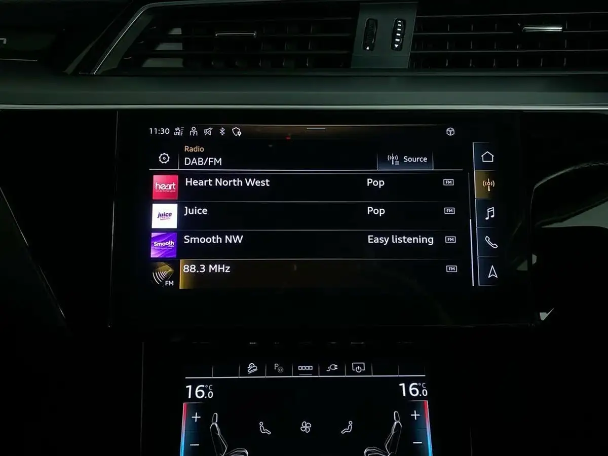 2022-audi-e-tron-55e-technik-station-wagon-big-29
