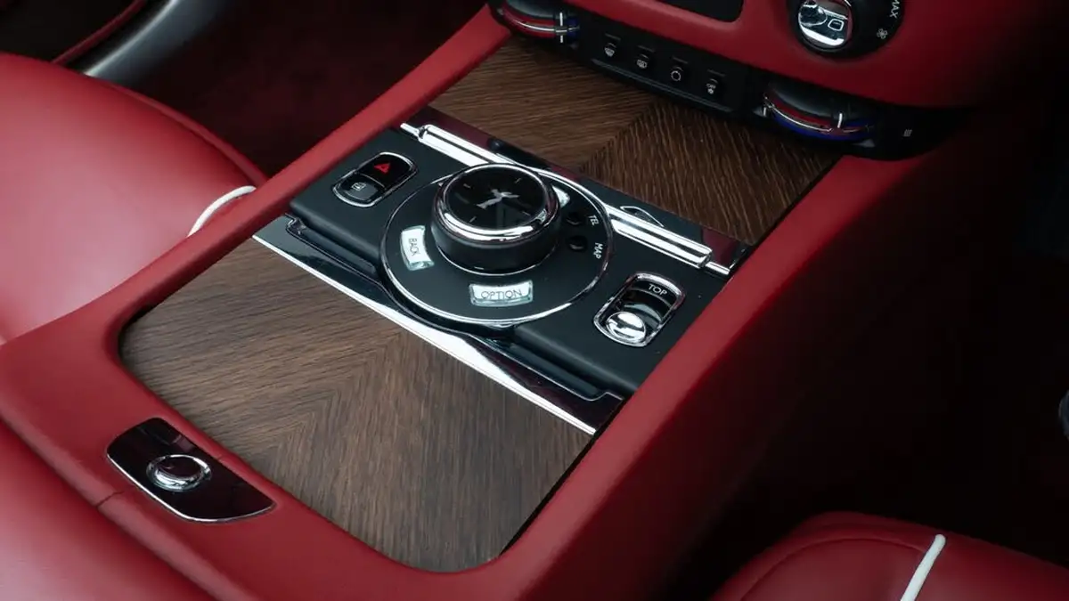 2016-rolls-royce-dawn-66-big-29