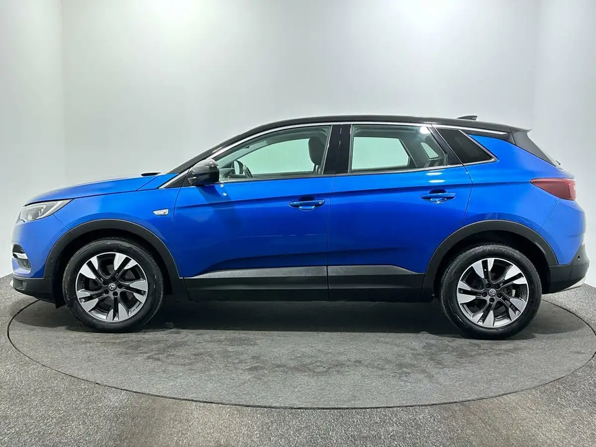 2019-vauxhall-grandland-x-12-sport-nav-big-3