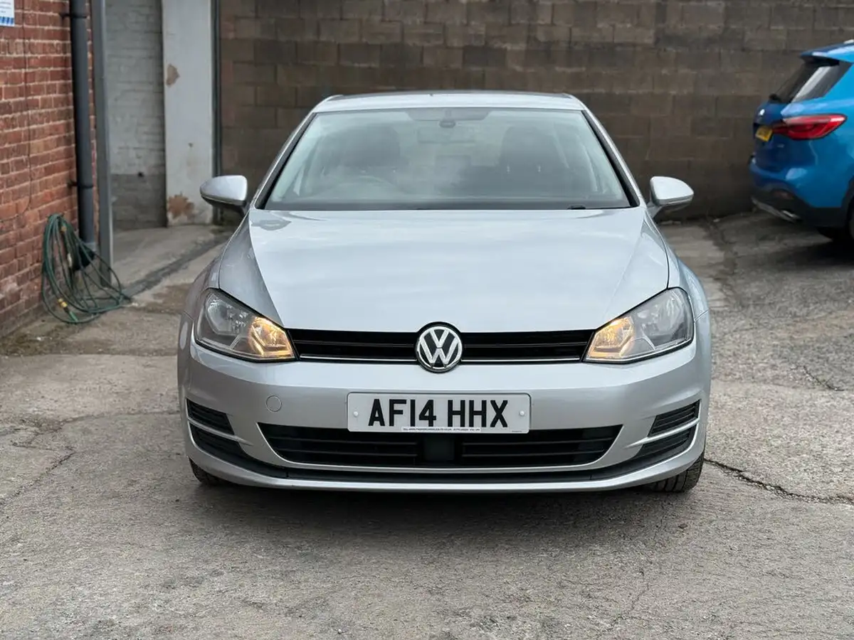 2014-volkswagen-golf-16tdi-se-ss-hatchback-5d-big-1