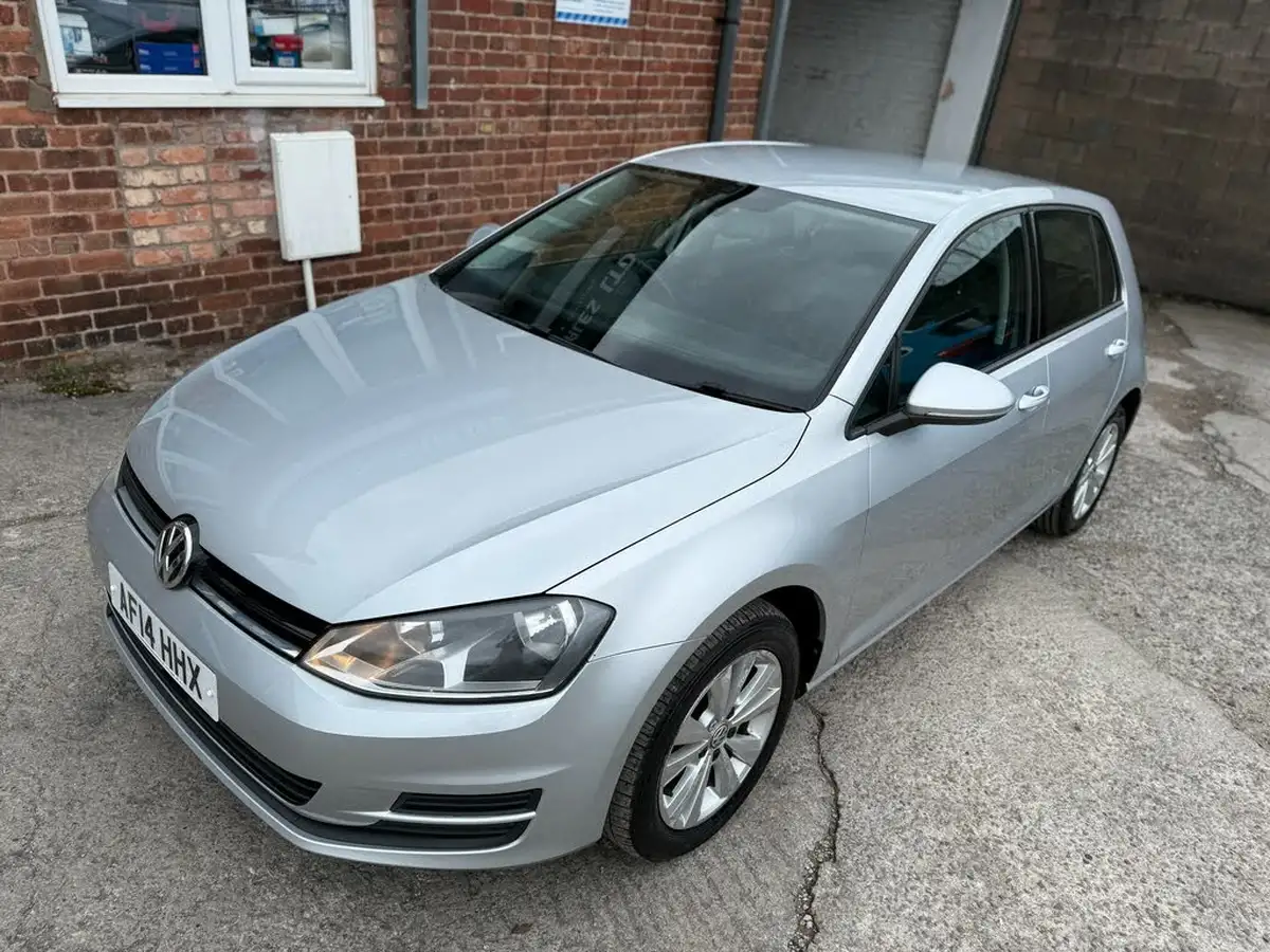 2014-volkswagen-golf-16tdi-se-ss-hatchback-5d-big-46