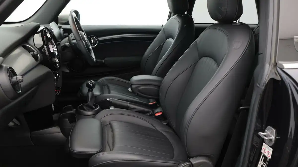 2022-mini-cooper-15-cooper-exclusive-hatchback-3d-big-13