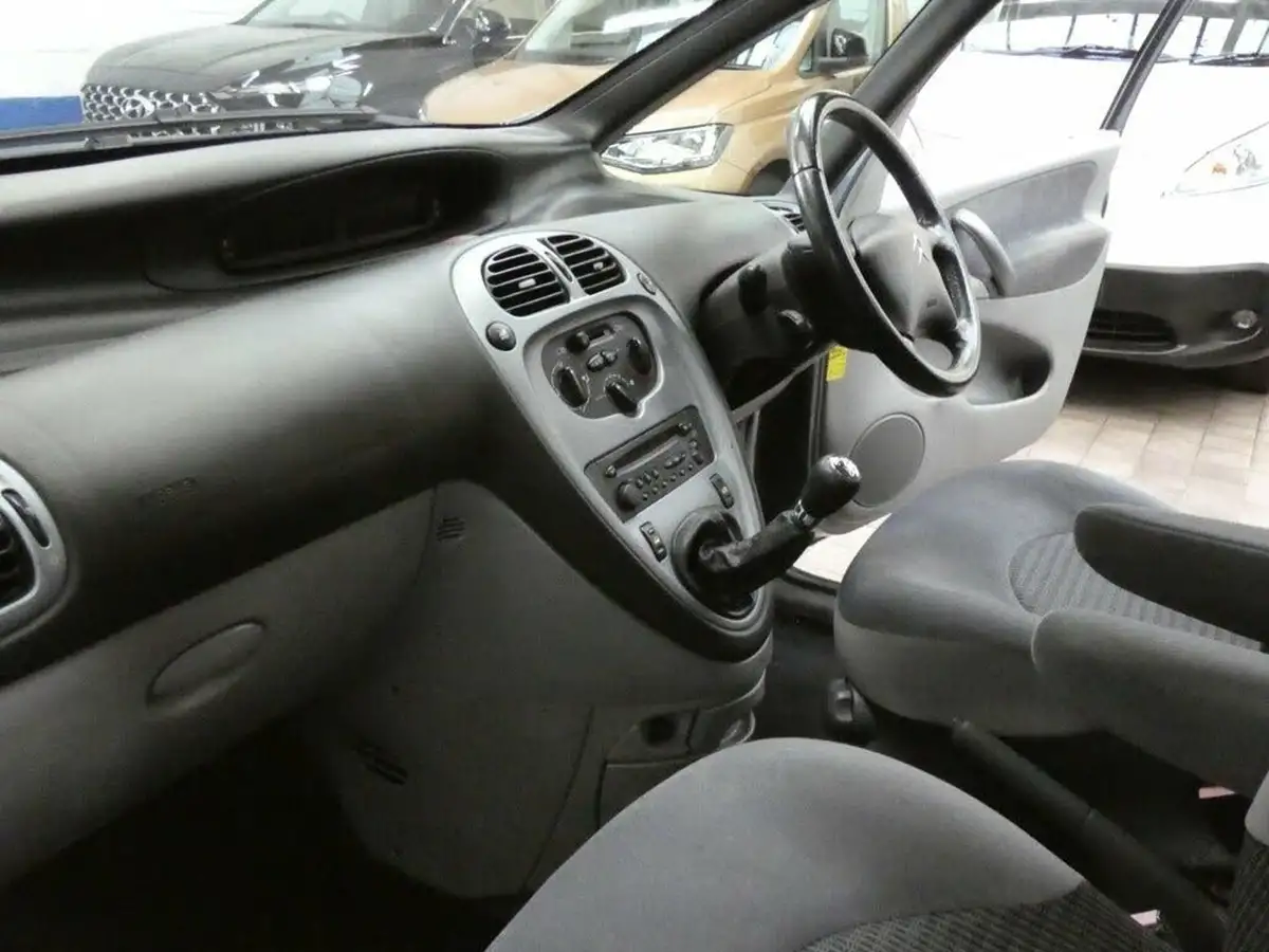 2007-citroen-xsara-picasso-16-vtx-big-48
