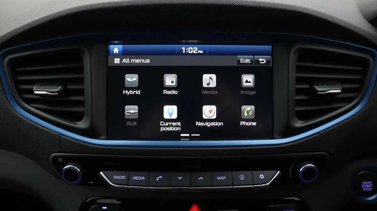 2019-hyundai-ioniq-16-gdi-premium-hybrid-big-11