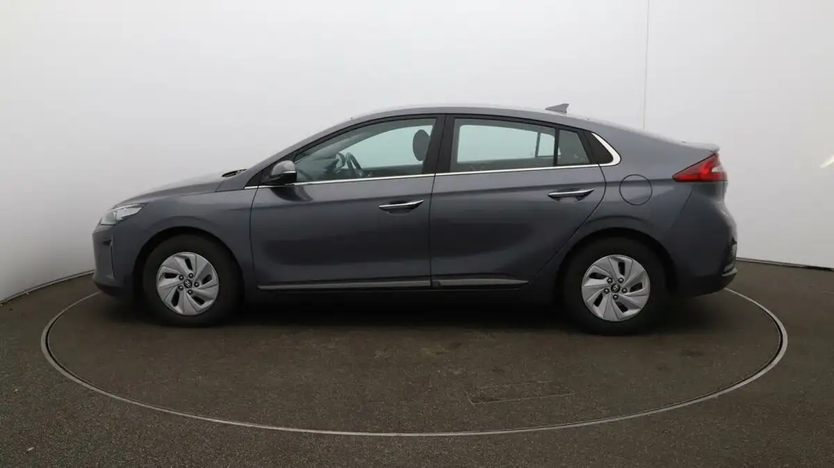 2019-hyundai-ioniq-16-gdi-premium-hybrid-big-56