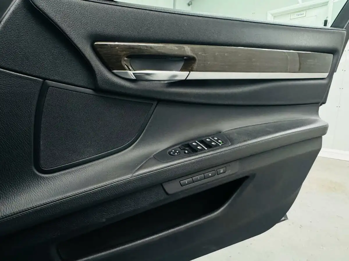2011-bmw-7-series-30td-730ld-se-big-37