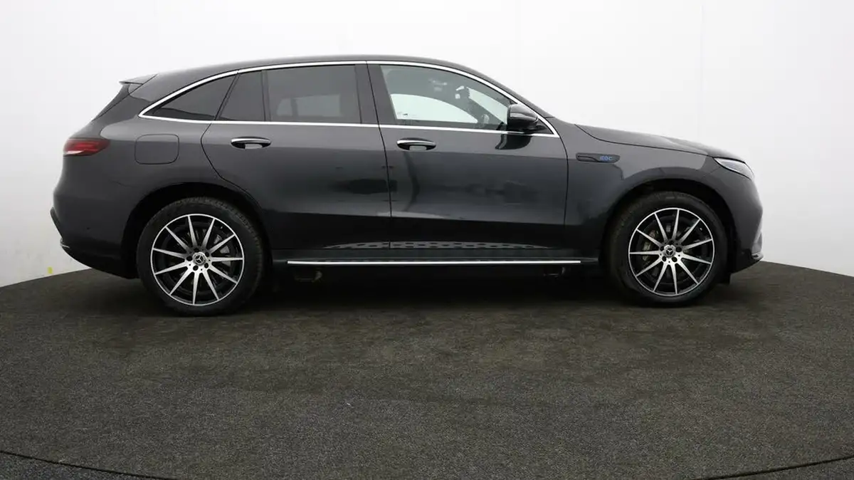 2022-mercedes-benz-eqc-e-eqc-400-amg-line-big-31