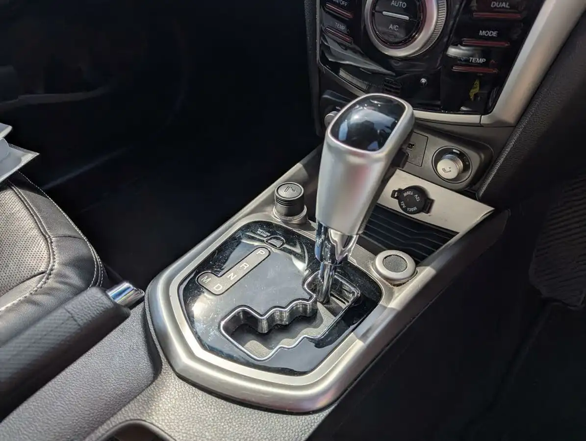 2015-kgm-ssangyong-tivoli-16-elx-auto-big-6