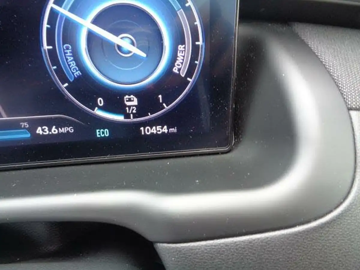 2023-hyundai-tucson-16-t-gdi-se-connect-230ps-hybrid-auto-big-18