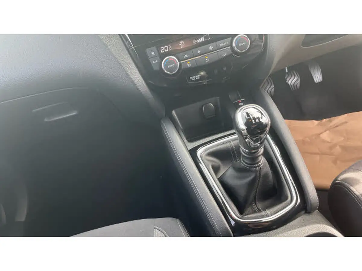 2021-nissan-qashqai-13-dig-t-acenta-premium-140ps-big-12