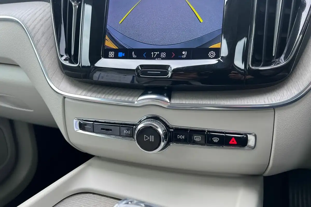 2021-volvo-xc60-20-t8-inscription-pro-455bhp-plug-in-hybrid-big-13