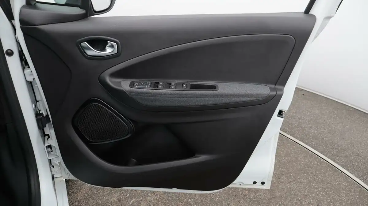 2022-renault-zoe-e-gt-line-big-15