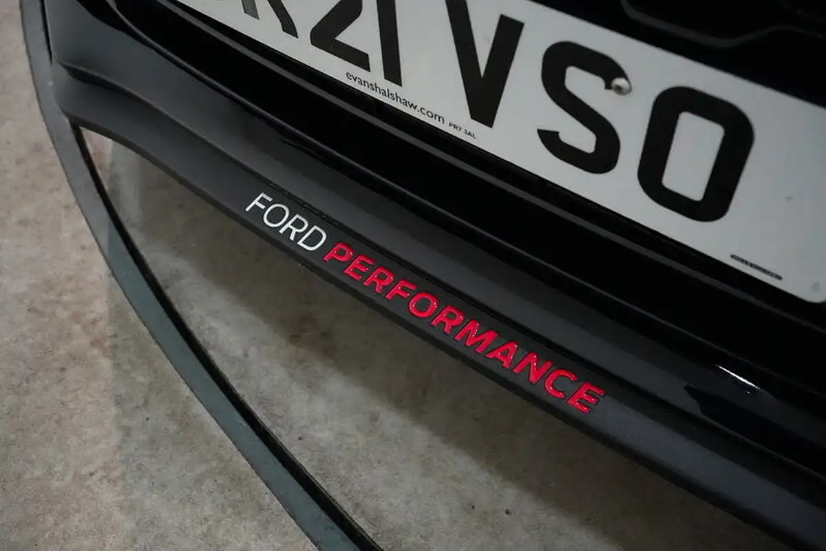 2021-ford-puma-suv-15-st-big-19