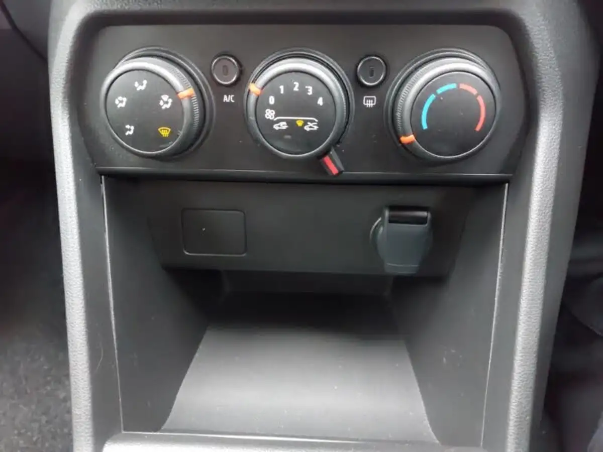 2024-dacia-sandero-stepway-10-tce-expression-90bhp-big-12