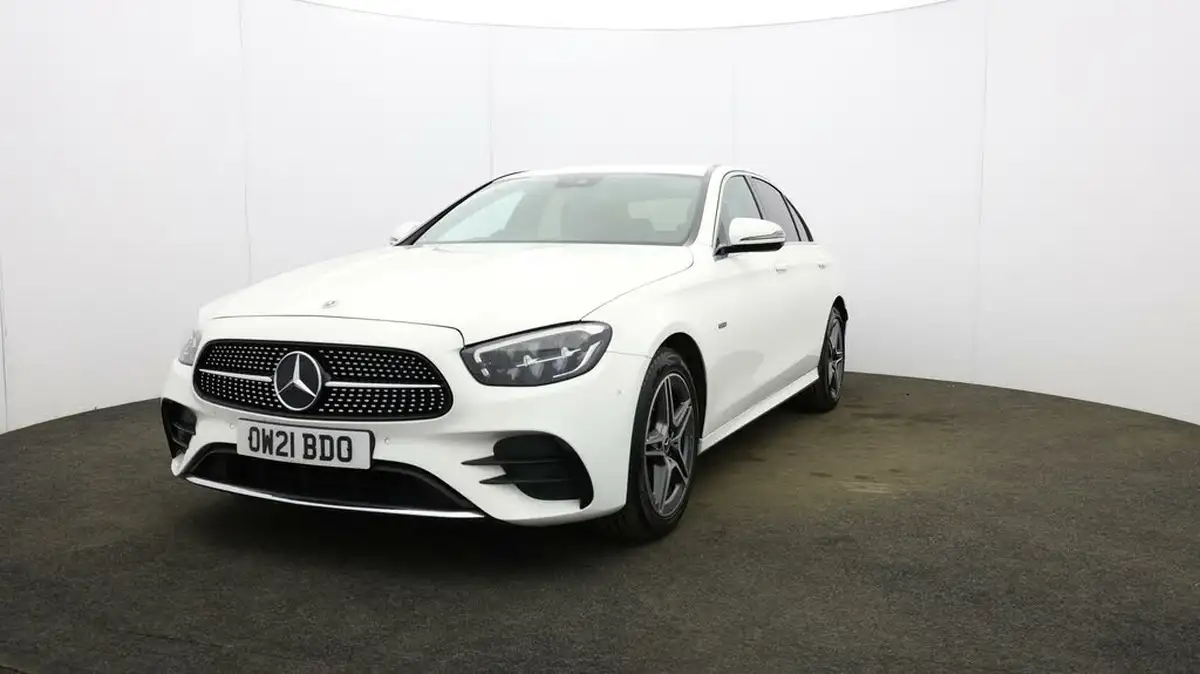 2021-mercedes-benz-e-class-big-33