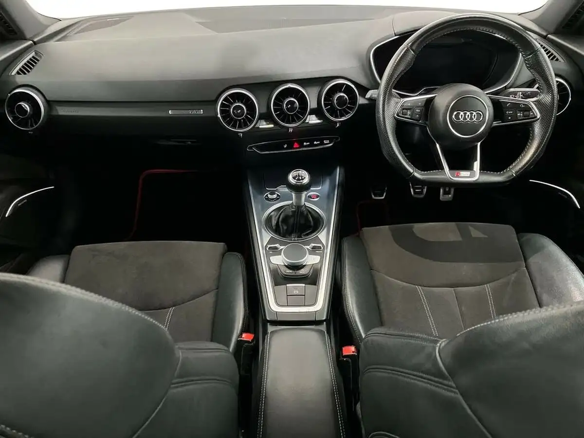 2016-audi-tt-coupe-20-tdi-s-line-big-8