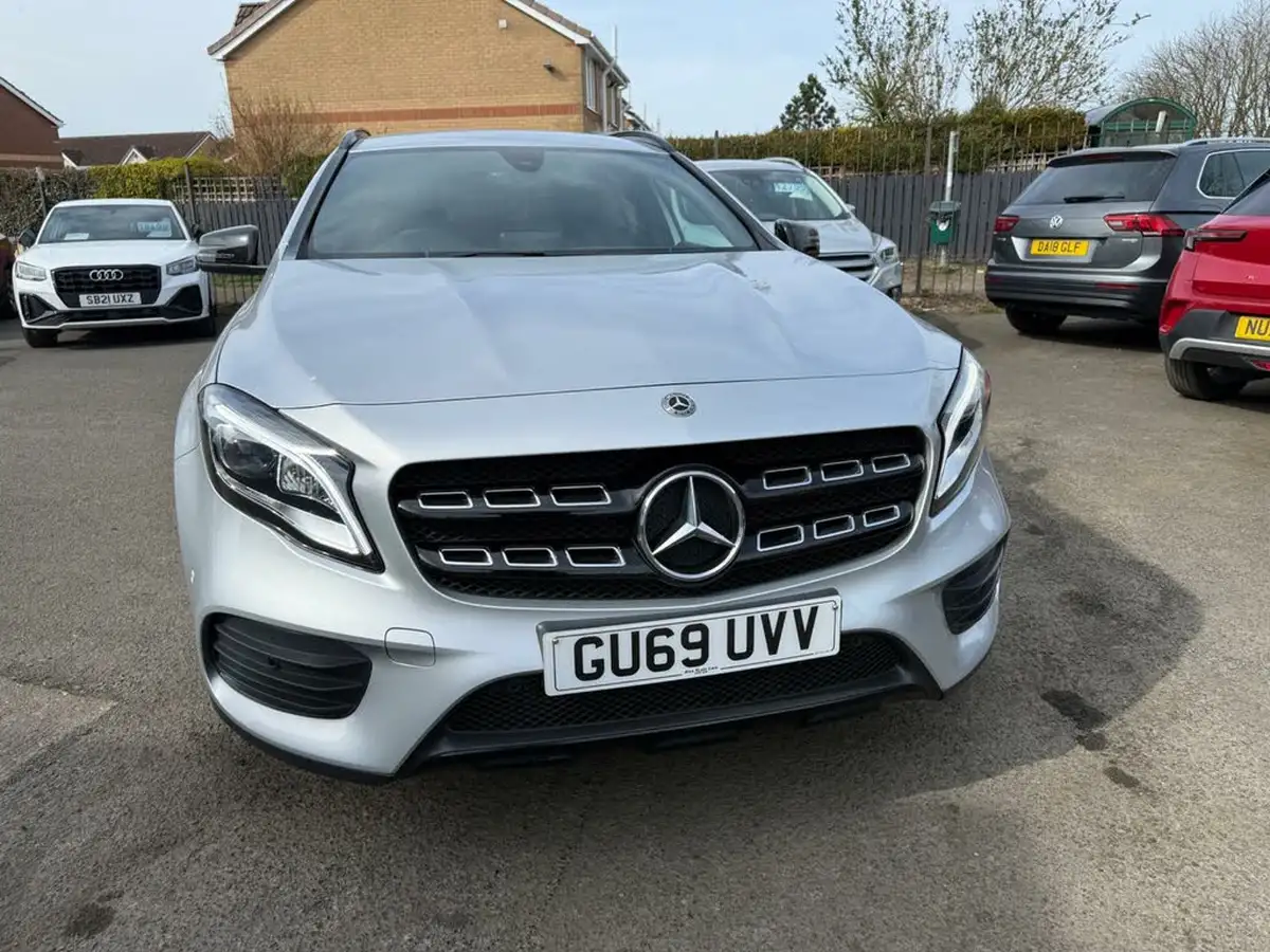 2019-mercedes-benz-gla-class-16-gla-180-amg-line-edition-7g-dct-big-6