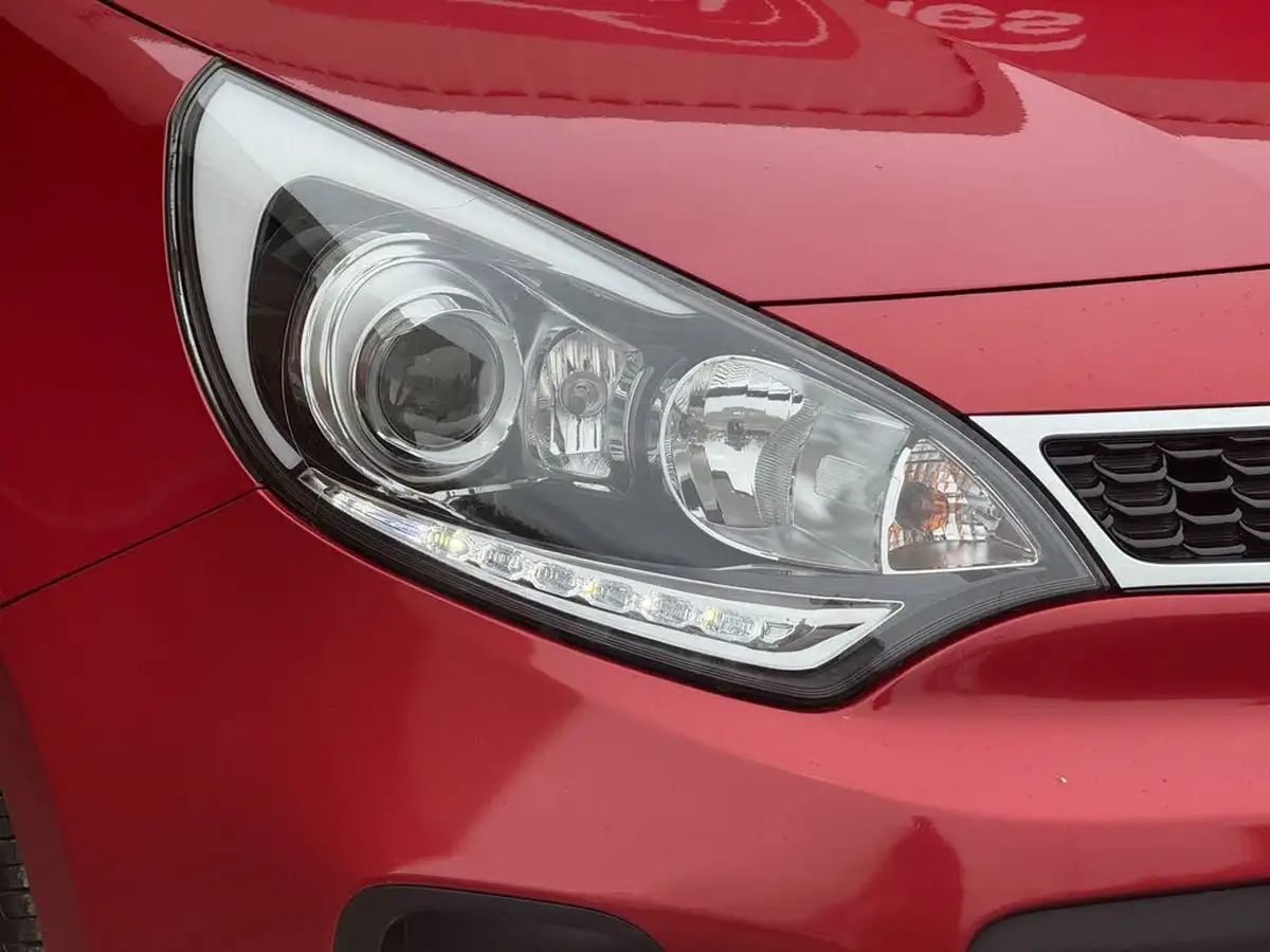 2017-kia-rio-14-4-big-32
