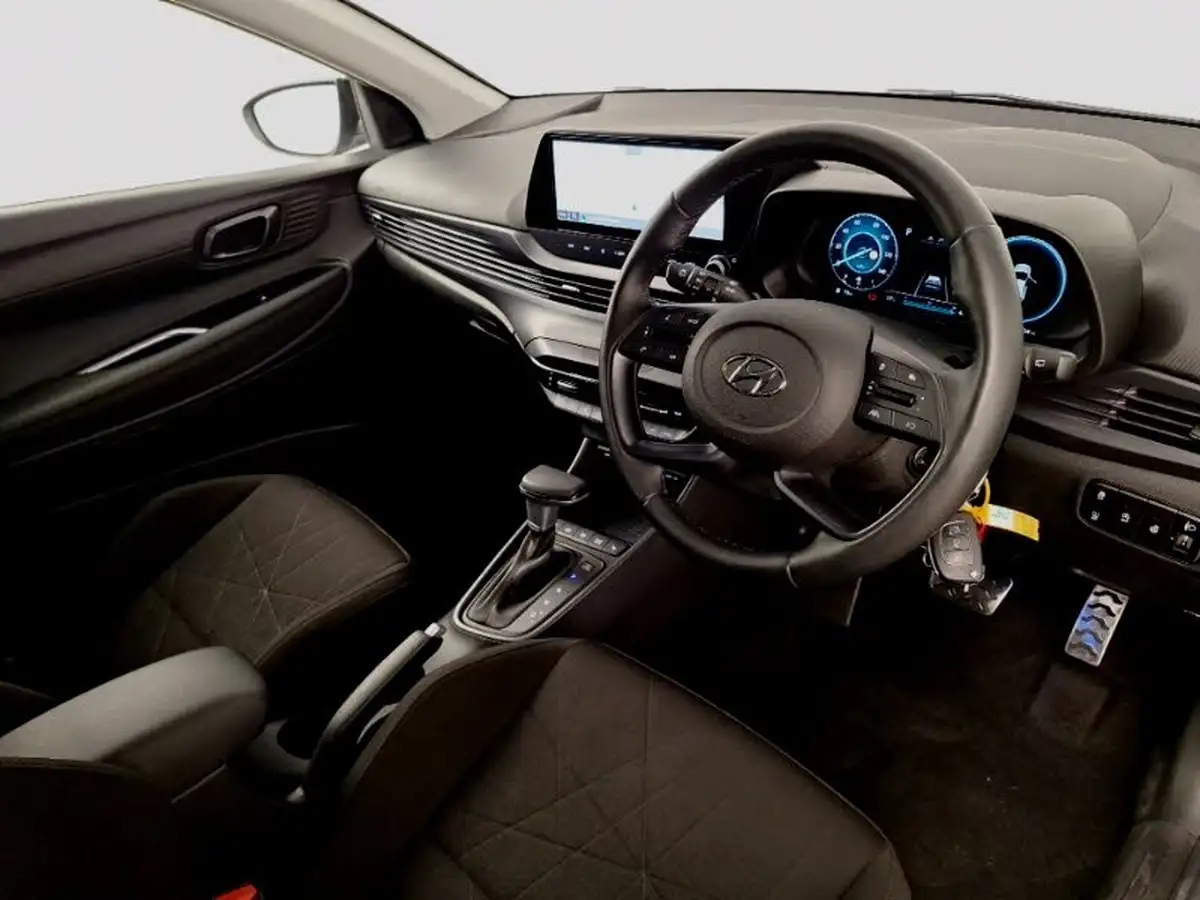 2023-hyundai-bayon-10-t-gdi-premium-100ps-dct-big-10