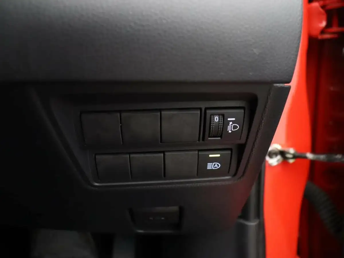 2021-toyota-yaris-15-vvt-i-launch-edition-big-22