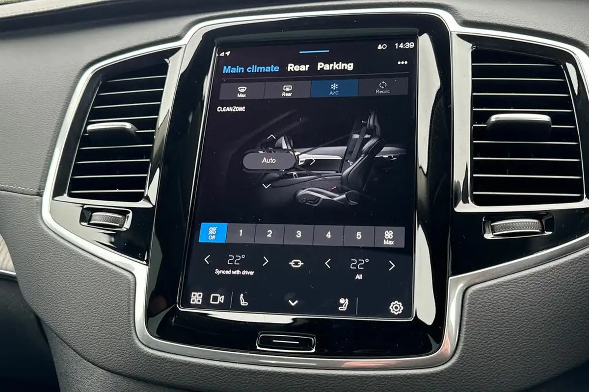 2023-volvo-xc90-20-t8-ultimate-dark-big-22