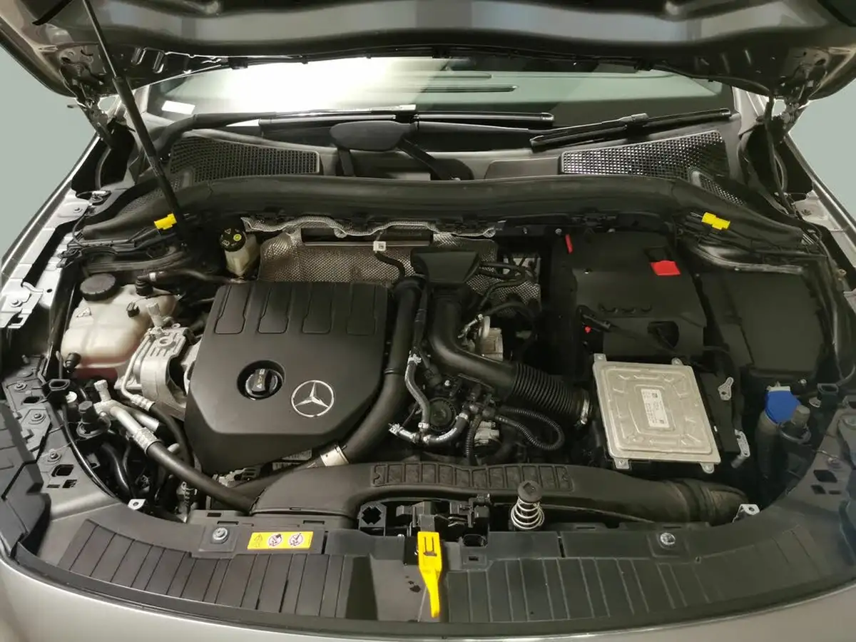 2020-mercedes-benz-gla-class-13-gla-200-sport-executive-big-30