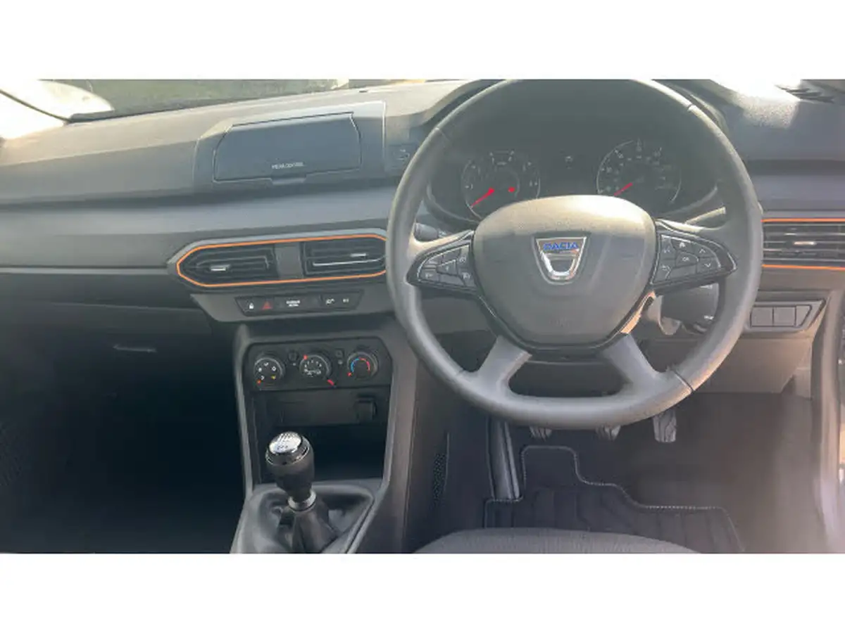 2022-dacia-sandero-stepway-10-tce-essential-90bhp-big-9