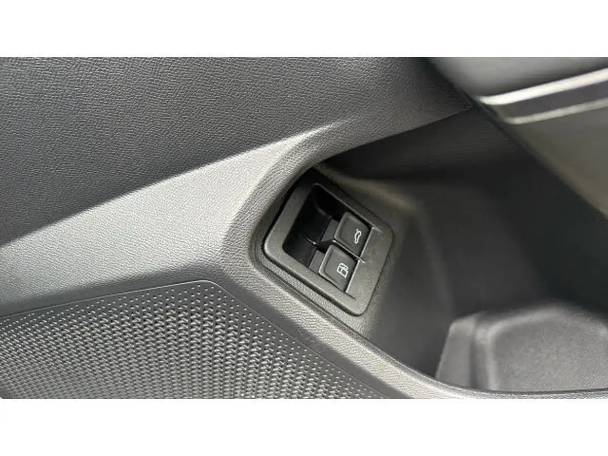 2025-cupra-formentor-15-e-hybrid-v2-big-33