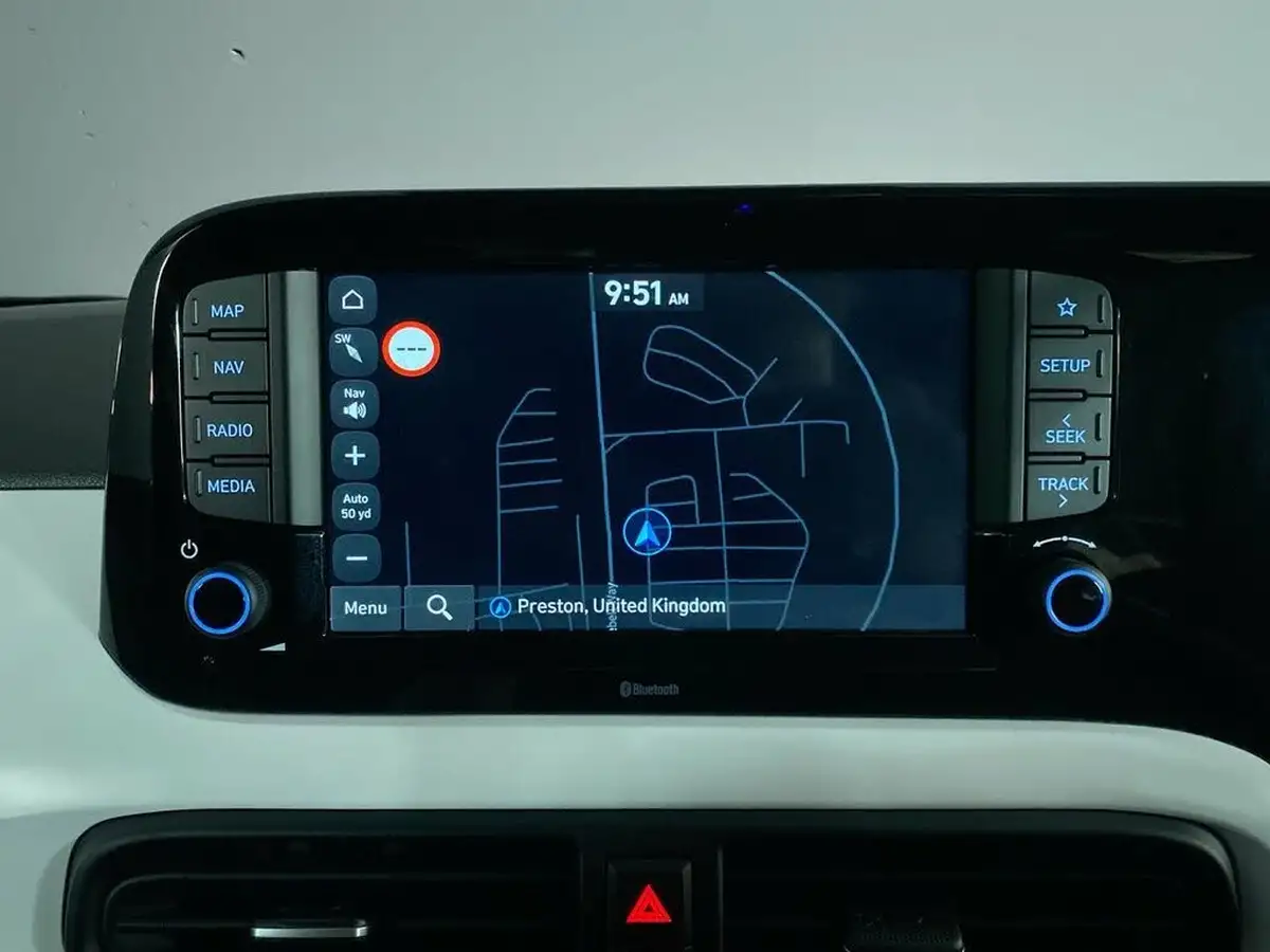 2022-hyundai-i10-12-premium-auto-big-19