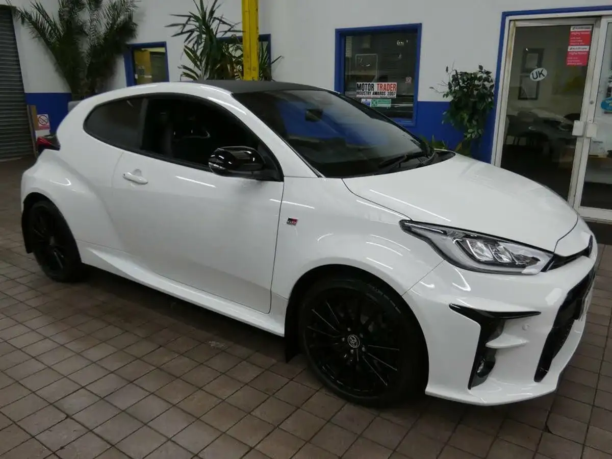 2021-toyota-yaris-16-gr-convenience-pack-big-19