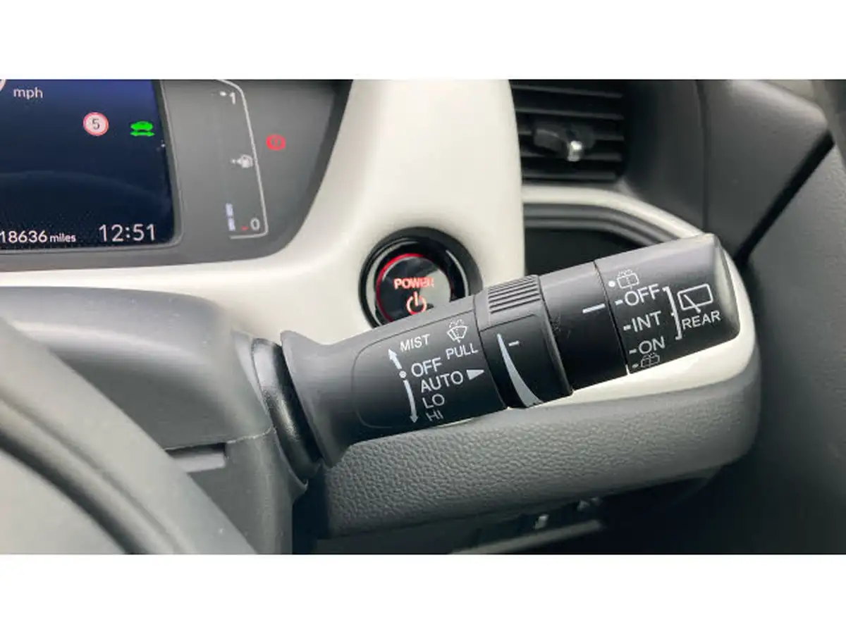 2022-honda-jazz-15-i-mmd-ex-107ps-big-16