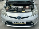 2012-toyota-prius-small-21