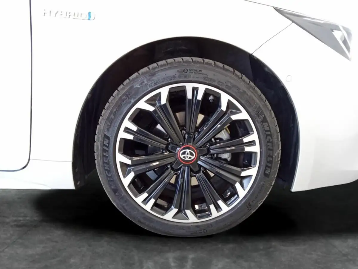 2021-toyota-corolla-18-vvt-i-gr-sport-17in-alloy-wheelstrk-touring-sports-big-29