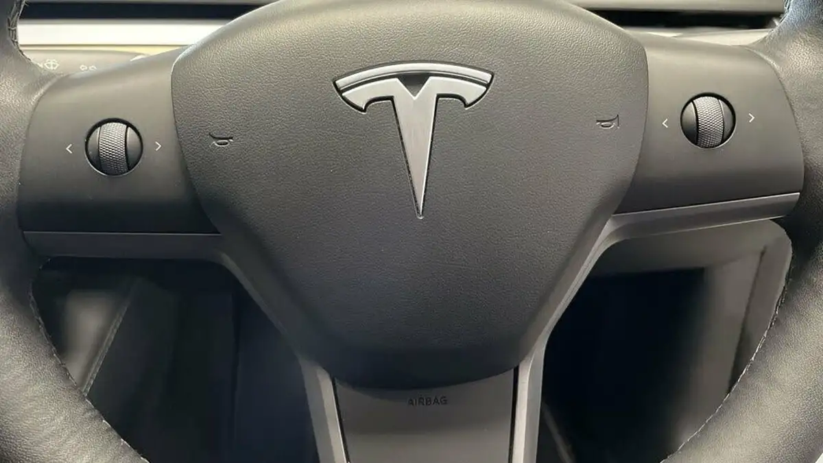 2022-tesla-model-3-e-long-range-big-21
