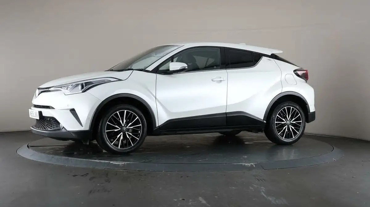 2019-toyota-c-hr-12-excel-awd-cvt-big-34