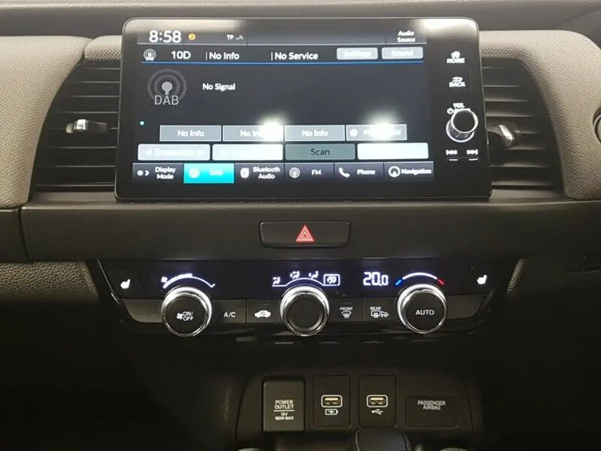 2020-honda-jazz-15-i-mmd-crosstar-ex-big-10
