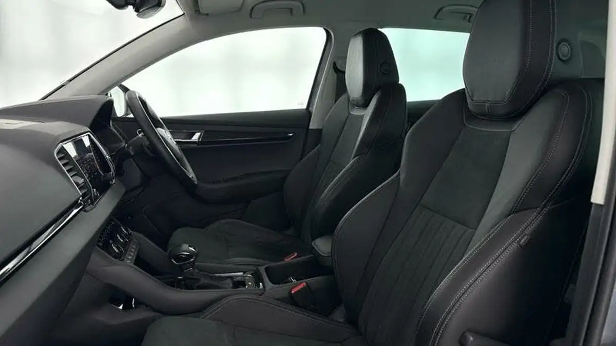 2019-skoda-karoq-15-tsi-se-l-dsg-big-40