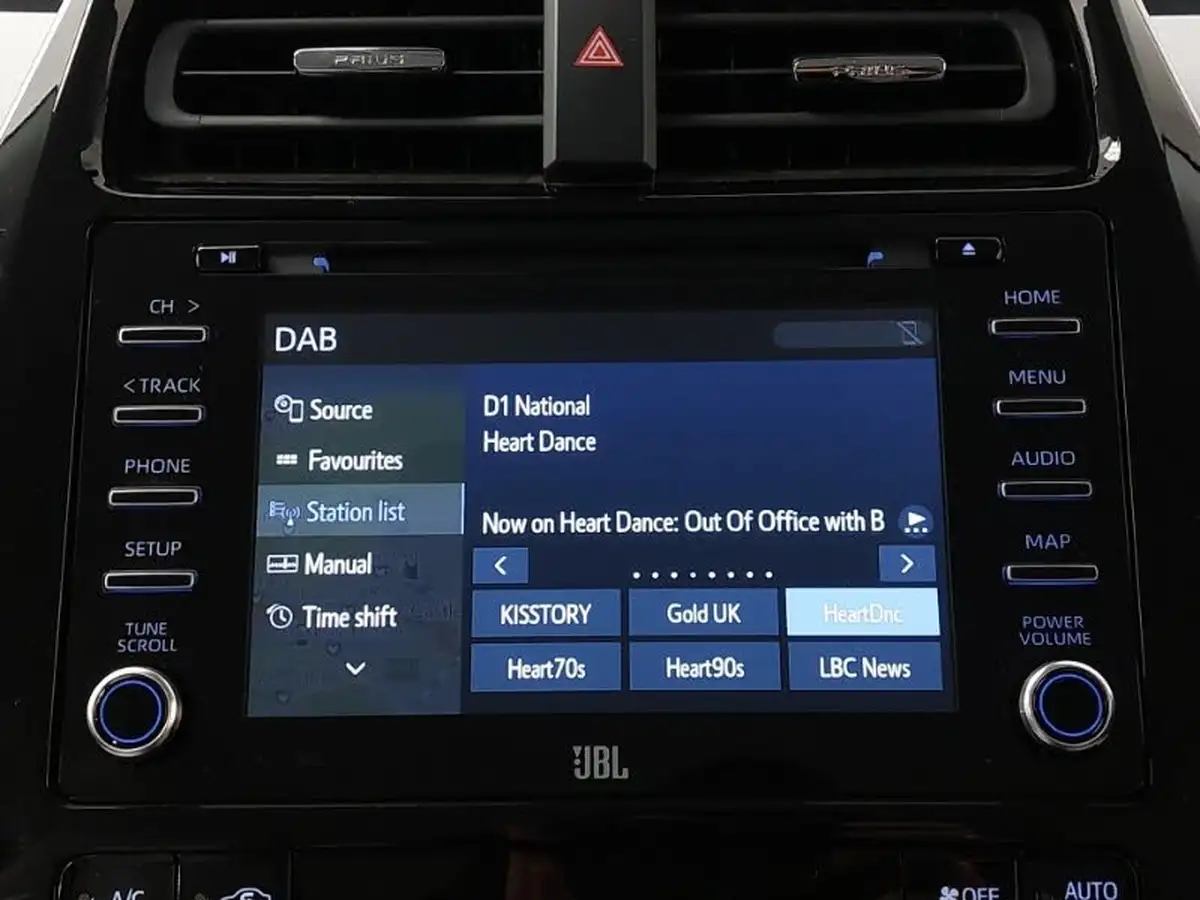 2022-toyota-prius-18-vvt-i-business-edition-plus-cvt-big-9